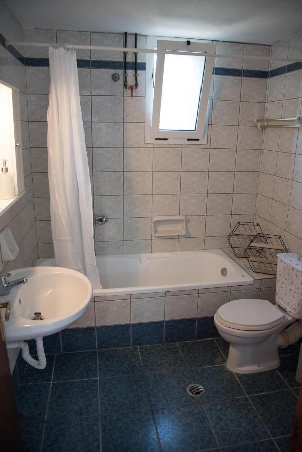 Sette Isole Countryside Apartment Athanion Bagian luar foto