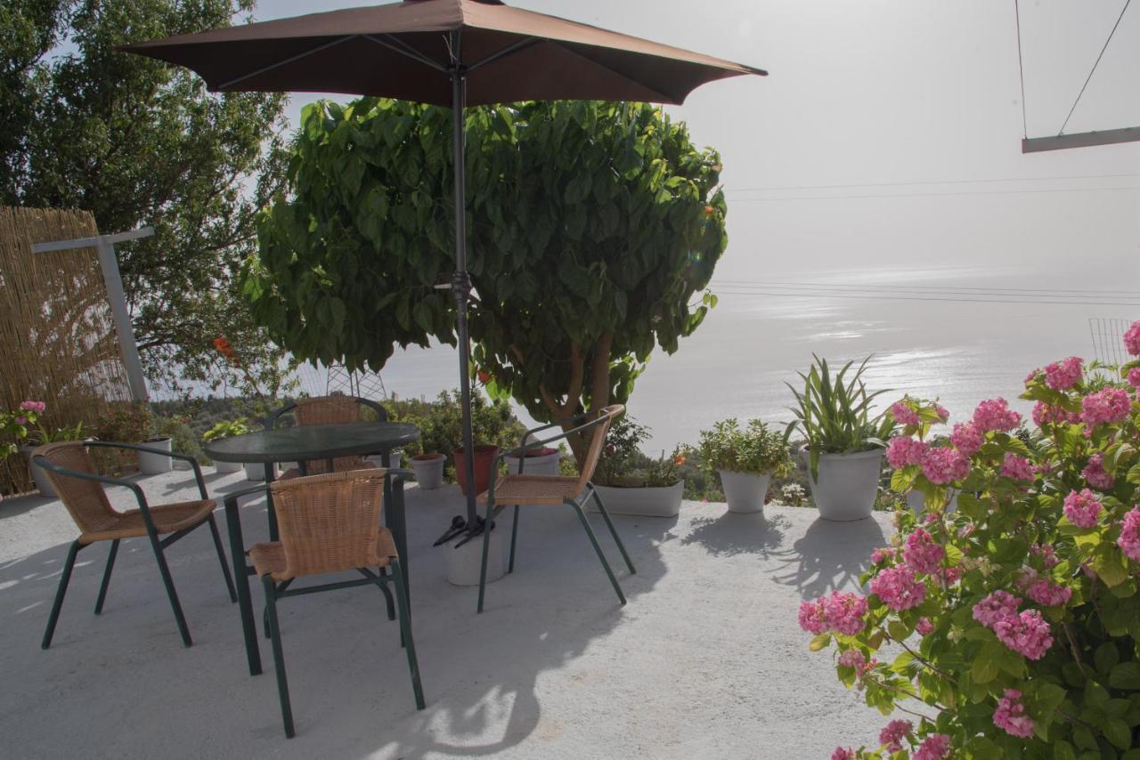Sette Isole Countryside Apartment Athanion Bagian luar foto